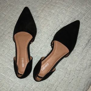 black pointed flats